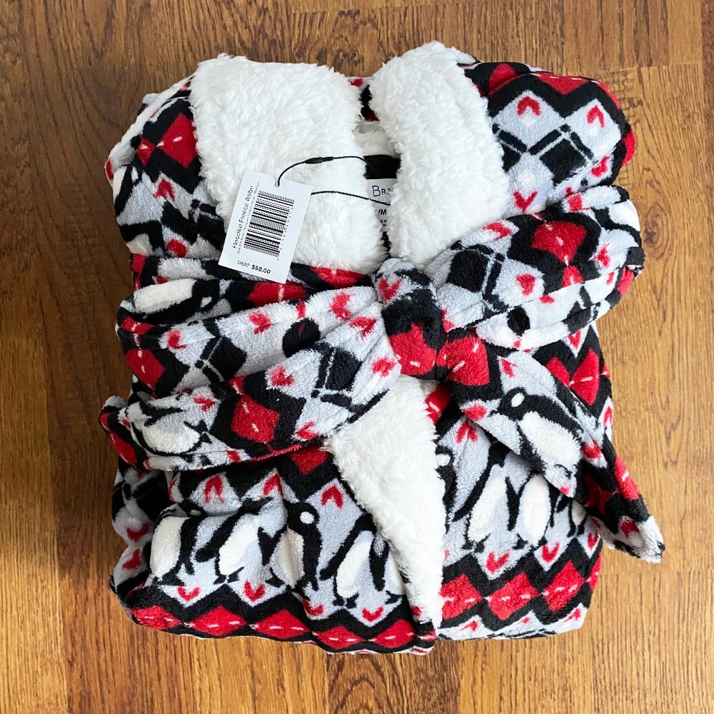 Vera Bradley Hooded Fleece Robe in Penguins Intarsia S/M
